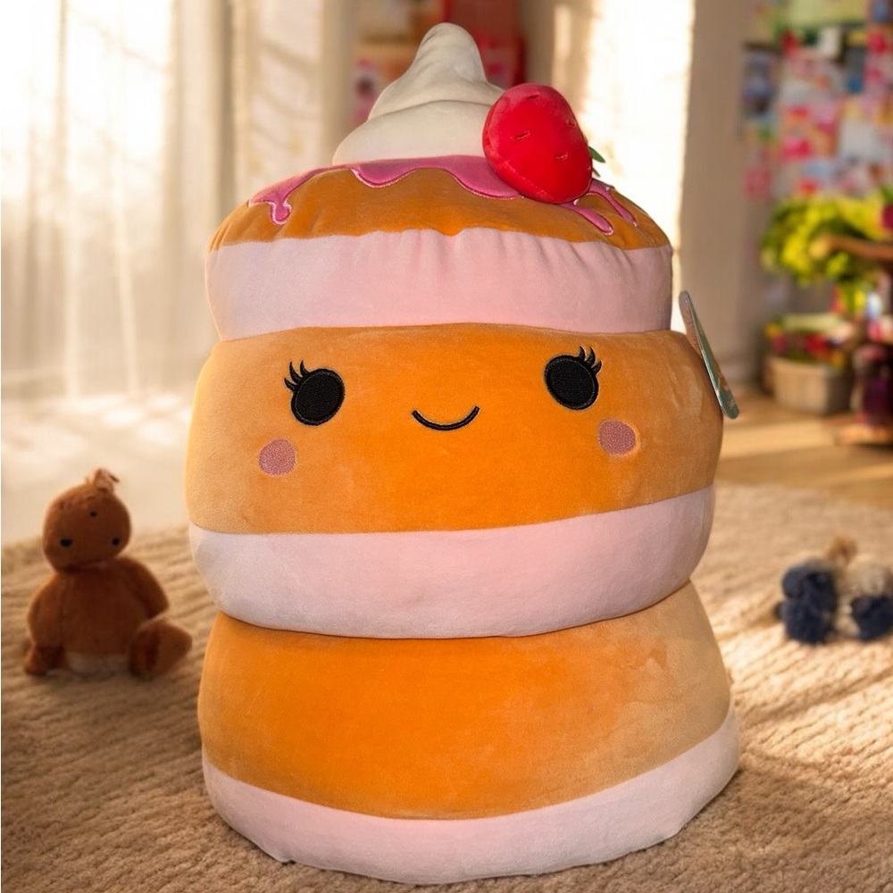 RARE 2022 Sawtelle The Strawberry Pancake 16" Squishmallow New With Tags NWT